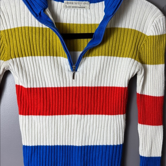Urban Outfitters Half Zip Sweater - Picture 8 of 11